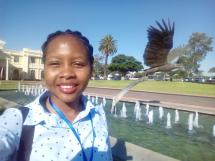 ◳ Joyce (jpg) → (šířka 215px)